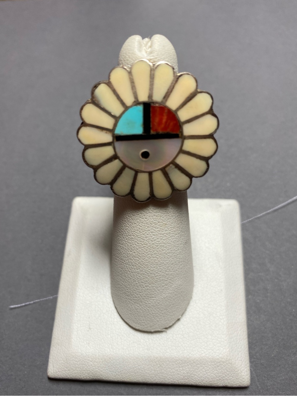 Vintage Zuni sing god inlay ring size 5.25